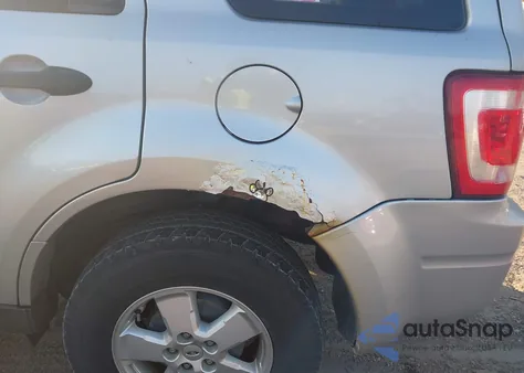 2012 Ford Escape Xls z USA, uszkodzony, nr VIN 1FMCU0C77CKB63355